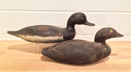 2 decoys from Wolfe Island, Ontario, 1st quarter 20th century.